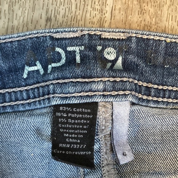 3 pair jeans & 1 short lot lilu brand size 1 elite jeans size 11/11 apt 9 size 6 - Picture 7 of 16